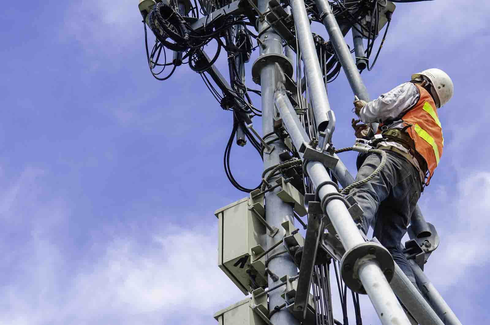 Image capturing a man working, featuring DataField Technology Services and highlighting Network Planning & Development, ensuring alignment with the page's context.