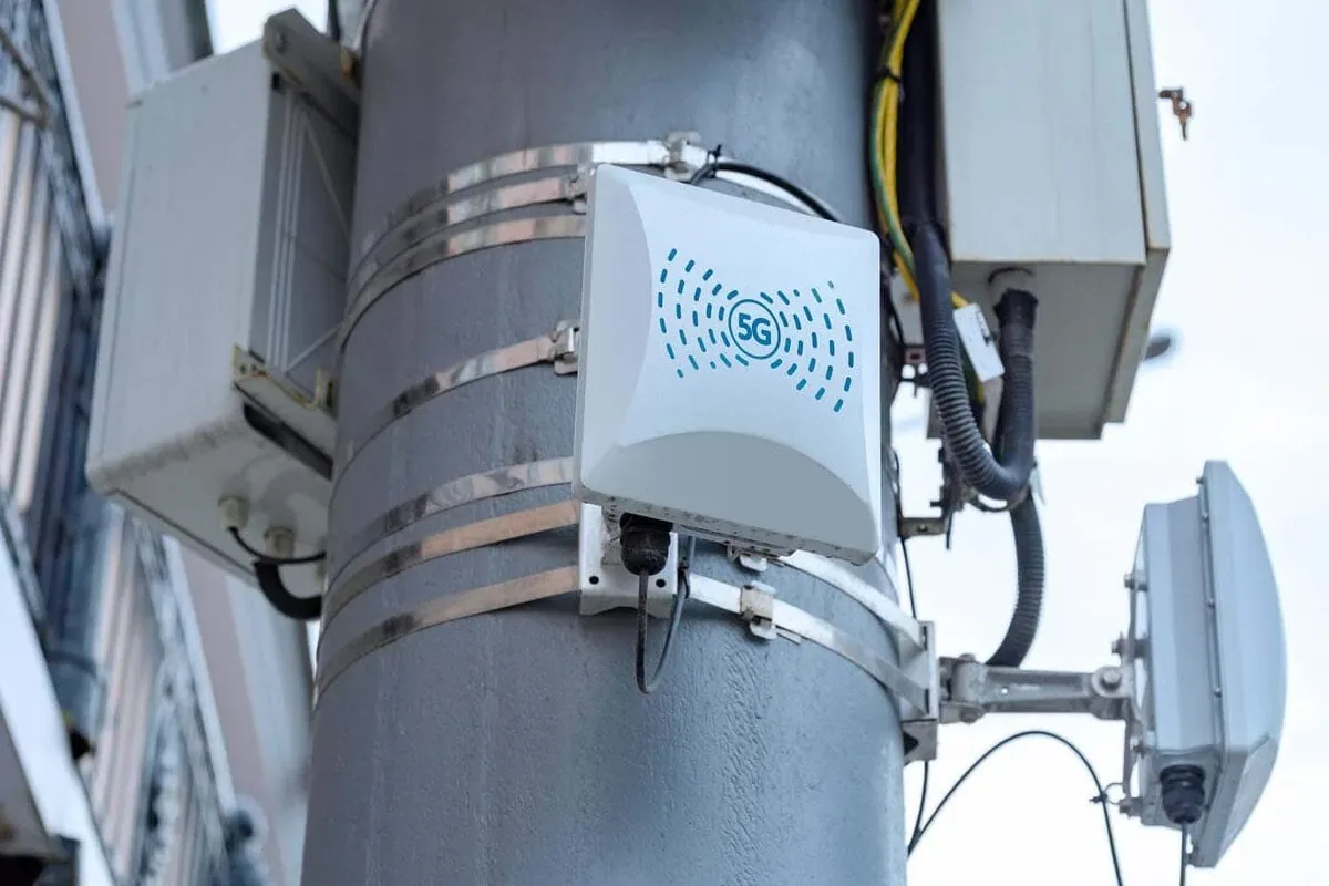 Image showcasing 5G network, featuring Datafield Technology Services, and emphasizing Outside Plant Engineering, harmonizing seamlessly with the page's context.